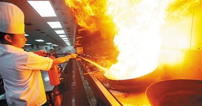 酒店廚房操作間的應該設置什么消防設備